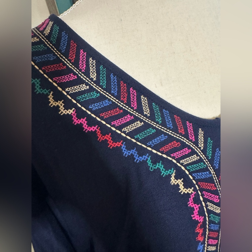 Democracy Navy Blue Embroidered Tie Front Dolman Sleeve Top L - Picture 3 of 9